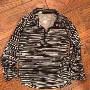 Boys Nike 1/4 zip up top